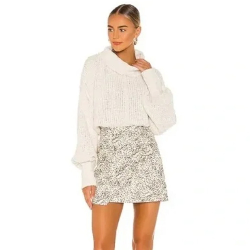 Free People Be Yours Chunky Knit Cowl Neck‎ Cropped Sweater Size Large